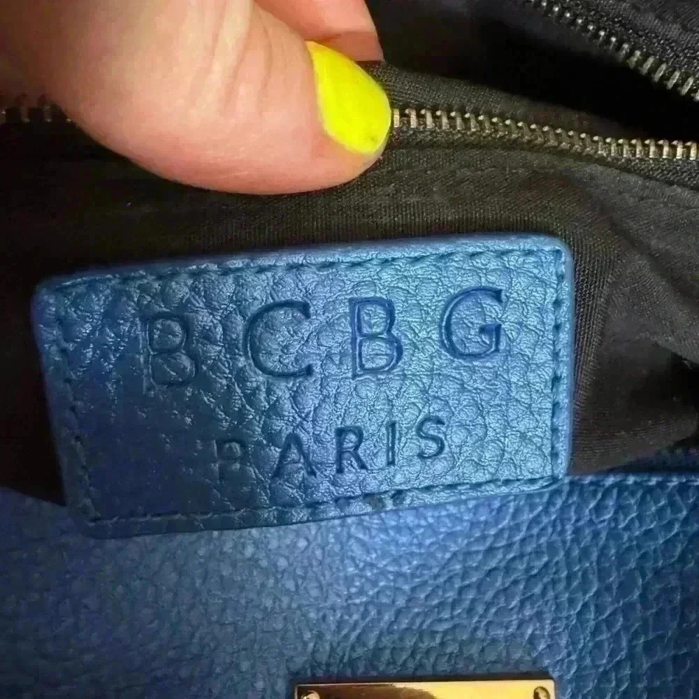 BCBG PARIS - Picture 7 of 9